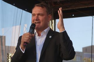 SPD má talent se chlubit i nechutnostmi. Teď si ch...